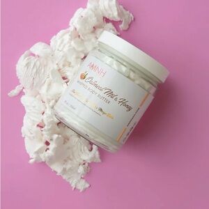 AAMINH Oatmeal Milk & Honey Whipped Body Butter - White